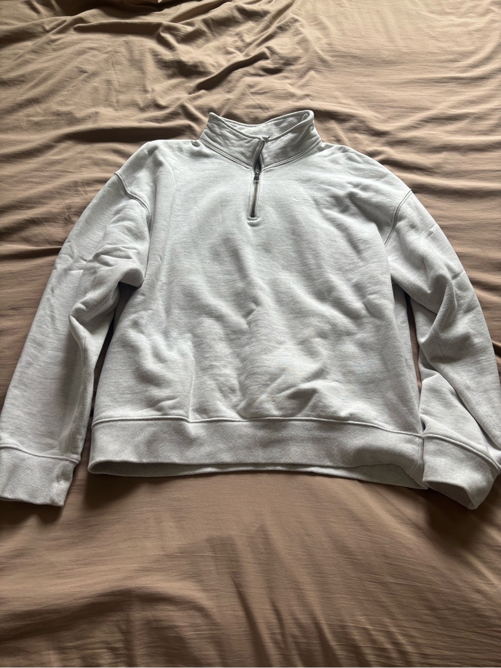 Nike Men's Light Gray Half-Zip Pullover Sweater